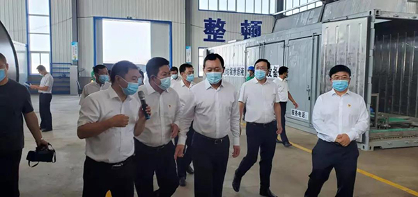 朝陽市委副書記、市長謝衛(wèi)東蒞臨一諾環(huán)保產(chǎn)業(yè)園考察并指導工作